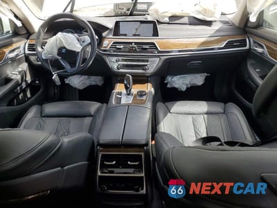 Zdjęcie 8 z 12 samochodu: 2018 BMW 750 I VIN:WBA7F0C50JGM23722 - miniatura