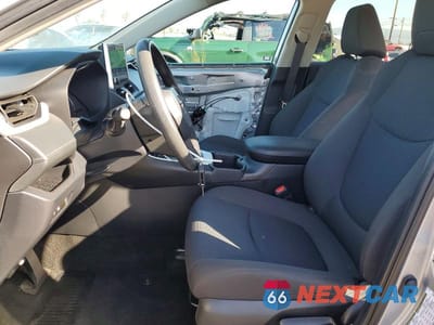 Zdjęcie 7 z 14 samochodu: 2024 TOYOTA RAV4 LE VIN:2T3H1RFV7RW323171 - miniatura