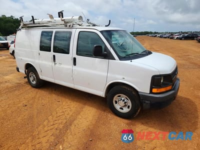 Czwarte zdjęcie samochodu z boku: 2013 CHEVROLET EXPRESS G2500 VIN:1GCWGFCA3D1903322 - miniatura