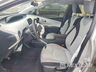 Zdjęcie 7 z 12 samochodu: 2017 TOYOTA PRIUS TWO VIN:JTDKBRFU9H3038631 - miniatura