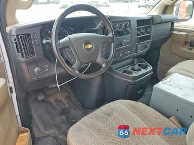 Zdjęcie 8 z 13 samochodu: 2021 CHEV EXPRESS G2500 VIN:1GCWGAFP7M1258404 - miniatura