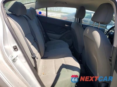 Zdjęcie 10 z 12 samochodu: 2014 KIA FORTE LX VIN:KNAFK4A61E5072766 - miniatura