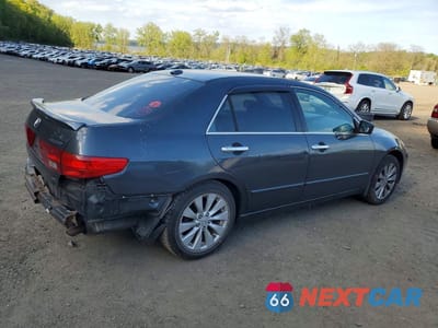 Trzecie zdjęcie samochodu z tyłu: 2005 HONDA ACCORD EX VIN:1HGCM56805A114367 - miniatura