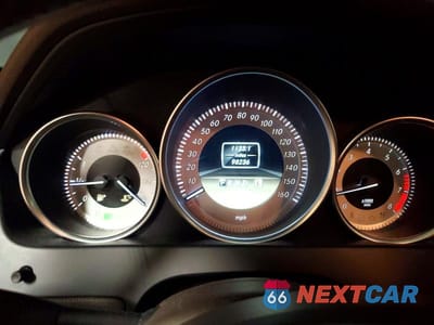 Zdjęcie 9 z 12 samochodu: 2012 MERCEDES-BENZ C 300 4MATIC VIN:WDDGF8BB5CF908798 - miniatura