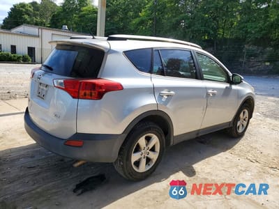 Trzecie zdjęcie samochodu z tyłu: 2013 TOYOTA RAV4 XLE VIN:JTMWFREV3D5011844 - miniatura