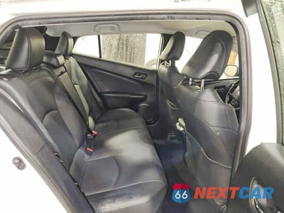 Zdjęcie 10 z 13 samochodu: 2021 TOYOTA PRIUS XLE AWD-E VIN:JTDL9MFUXM3027201 - miniatura