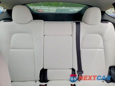 Zdjęcie 10 z 13 samochodu: 2023 TESLA MODEL Y VIN:7SAYGDEE3PA103905 - miniatura