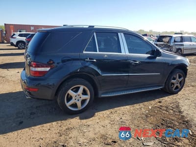 Trzecie zdjęcie samochodu z tyłu: 2009 MERCEDES-BENZ ML 550 VIN:4JGBB72E09A453378 - miniatura