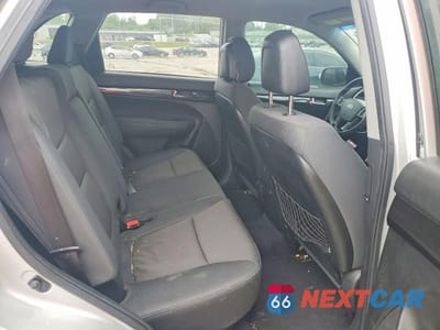 Zdjęcie 11 z 13 samochodu: 2012 KIA SORENTO LX VIN:5XYKTDA69CG299044 - miniatura