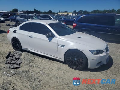Czwarte zdjęcie samochodu z boku: 2011 BMW M3 VIN:WBSDX9C56BE585254 - miniatura