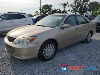 2002 TOYOTA CAMRY XLE 4T1BE32K22U559910 - główne zdjęcie licytacji z USA - miniatura