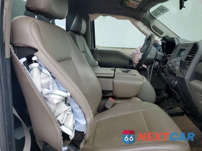 Zdjęcie 11 z 13 samochodu: 2019 FORD F550 SUPER DUTY VIN:1FDUF5HT3KEF85427 - miniatura
