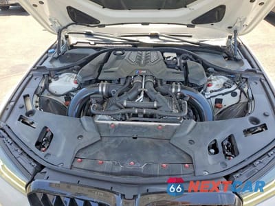 Zdjęcie 11 z 12 samochodu: 2021 BMW M5 VIN:WBS83CH00MCF82410 - miniatura