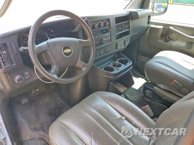 Zdjęcie 8 z 14 samochodu: 2018 CHEVROLET EXPRESS G2500 VIN:1GCWGBFPXJ1331430 - miniatura
