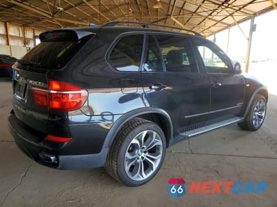 Trzecie zdjęcie samochodu z tyłu: 2013 BMW X5 XDRIVE50I VIN:5UXZV8C56D0C14691 - miniatura