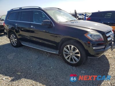 Czwarte zdjęcie samochodu z boku: 2013 MERCEDES-BENZ GL 450 4MATIC VIN:4JGDF7CE1DA254537 - miniatura
