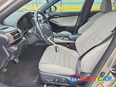 Zdjęcie 7 z 12 samochodu: 2016 LEXUS IS 350 VIN:JTHBE1D2XG5026399 - miniatura
