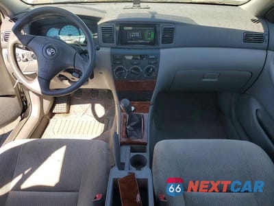 Zdjęcie 8 z 12 samochodu: 2003 TOYOTA COROLLA LE VIN:2T1BR32E23C124564 - miniatura