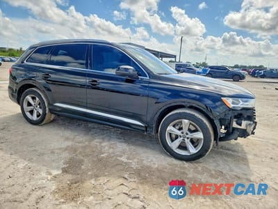 Czwarte zdjęcie samochodu z boku: 2020 AUDI Q7 PREMIUM VIN:WA1AJAF78LD010925 - miniatura