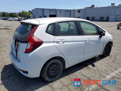 Trzecie zdjęcie samochodu z tyłu: 2019 HONDA FIT LX VIN:3HGGK5H47KM719731 - miniatura