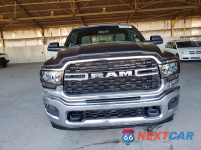 Piąte zdjęcie samochodu w środku: 2022 RAM 2500 BIG HORN VIN:3C6UR5DL6NG298945 - miniatura