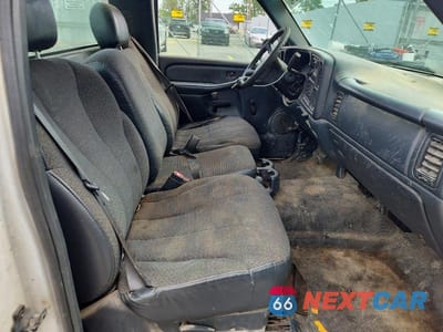 Zdjęcie 7 z 12 samochodu: 2002 CHEVROLET SILVERADO VIN:1GCEC14W82Z152043 - miniatura