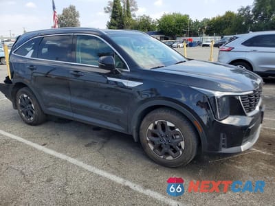 Czwarte zdjęcie samochodu z boku: 2025 KIA SORENTO S VIN:5XYRL4JC8SG384802 - miniatura