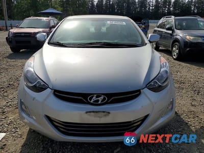 Piąte zdjęcie samochodu w środku: 2013 HYUNDAI ELANTRA LIMITED VIN:KMHDH4AEXDU009701 - miniatura
