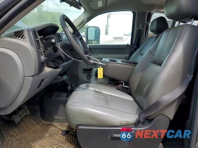 Zdjęcie 7 z 12 samochodu: 2013 GMC SIERRA K3500 VIN:1GD422C81DF191547 - miniatura