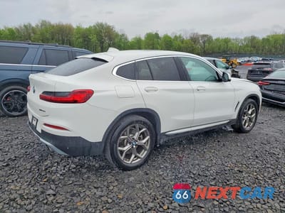 Trzecie zdjęcie samochodu z tyłu: 2021 BMW X4 XDRIVE30I VIN:5UX2V1C04M9F37369 - miniatura