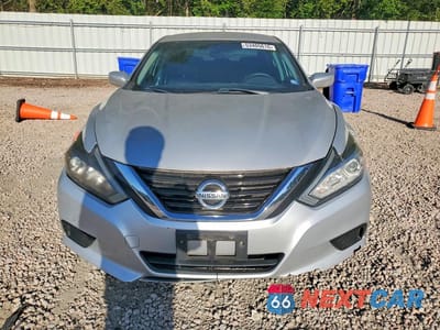 Piąte zdjęcie samochodu w środku: 2016 NISSAN ALTIMA 2.5 S VIN:1N4AL3AP2GN363475 - miniatura