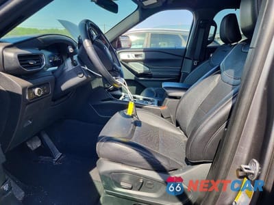 Zdjęcie 7 z 12 samochodu: 2023 FORD EXLPLORER VIN:1FM5K8GC8PGB63085 - miniatura