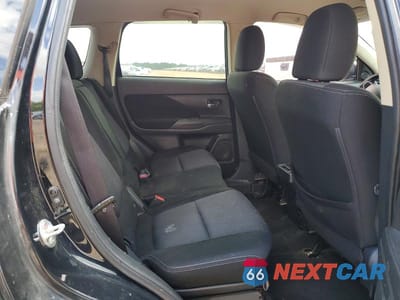 Zdjęcie 10 z 12 samochodu: 2018 MITSUBISHI OUTLANDER SE VIN:JA4AD3A38JJ005441 - miniatura