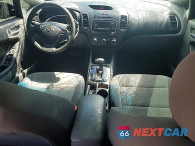 Zdjęcie 8 z 12 samochodu: 2018 KIA FORTE LX VIN:3KPFK4A71JE243929 - miniatura