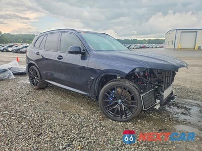 Czwarte zdjęcie samochodu z boku: 2025 BMW X5 XDRIVE40I VIN:5UX23EU02S9X71287 - miniatura