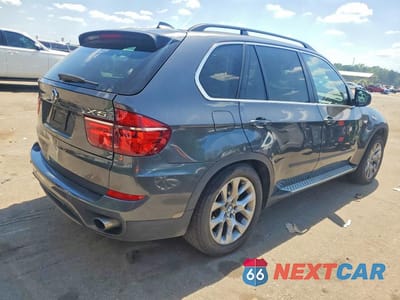 Trzecie zdjęcie samochodu z tyłu: 2013 BMW X5 XDRIVE35I VIN:5UXZV4C54D0E03039 - miniatura