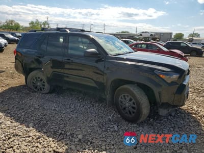Czwarte zdjęcie samochodu z boku: 2025 TOYOTA 4RUNNER SR5 VIN:JTEVA5AR8S5008295 - miniatura