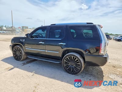 Drugie zdjęcie samochodu z przodu: 2008 CADILLAC ESCALADE LUXURY VIN:1GYFK63828R274181 - miniatura