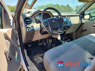 Zdjęcie 8 z 12 samochodu: 2008 FORD F550 SUPER DUTY VIN:1FDAW56R58EB85405 - miniatura