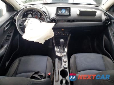 Zdjęcie 8 z 12 samochodu: 2017 TOYOTA YARIS IA BASE VIN:3MYDLBYV3HY186754 - miniatura