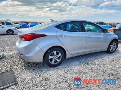 Trzecie zdjęcie samochodu z tyłu: 2015 HYUNDAI ELANTRA SE VIN:5NPDH4AE7FH644277 - miniatura