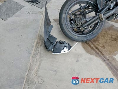 Zdjęcie 8 z 9 samochodu: 2013 KAWASAKI EX650 E VIN:JKAEXEE1XDDA13348 - miniatura
