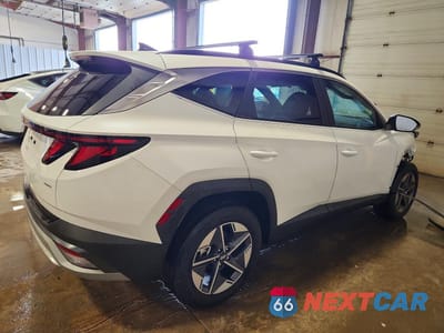 Trzecie zdjęcie samochodu z tyłu: 2025 HYUNDAI TUCSON SEL VIN:3KMJBCDE3SE004475 - miniatura