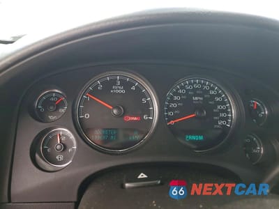 Zdjęcie 9 z 13 samochodu: 2012 CHEVROLET SUBURBAN K1500 LT VIN:1GNSKJE73CR295584 - miniatura