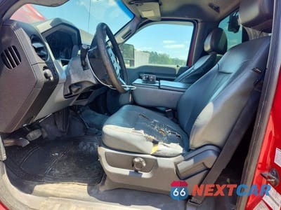 Zdjęcie 7 z 12 samochodu: 2014 FORD F550 SUPER DUTY VIN:1FDUF5HTXEEA13811 - miniatura