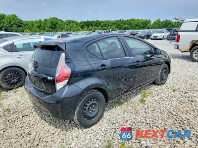 Trzecie zdjęcie samochodu z tyłu: 2016 TOYOTA PRIUS C TWO VIN:JTDKDTB36G1120881 - miniatura