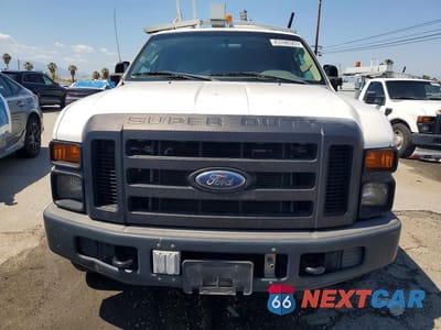 Piąte zdjęcie samochodu w środku: 2008 FORD F350 SRW SUPER DUTY VIN:1FTWF30588EA26916 - miniatura
