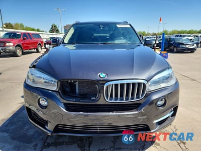 Piąte zdjęcie samochodu w środku: 2016 BMW X5 XDRIVE50I VIN:5UXKR6C58G0J83424 - miniatura