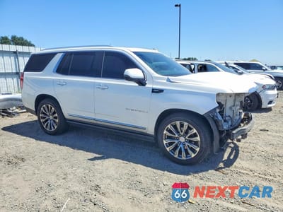 Czwarte zdjęcie samochodu z boku: 2021 GMC YUKON DENALI VIN:1GKS2DKL4MR236397 - miniatura