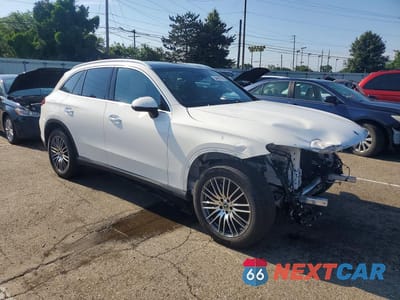 Czwarte zdjęcie samochodu z boku: 2026 MERCEDES-BENZ GLC 300 4MATIC VIN:W1NKM4HB5TF555675 - miniatura